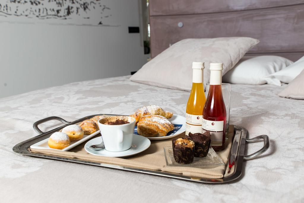 Bed and Breakfast La Residenza Del Monaco Bianco Матера Екстер'єр фото